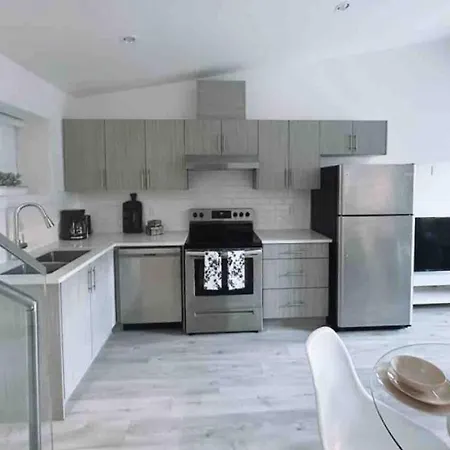 Modern Home In Vancouver Close To Downtown And Airport Exterior photo